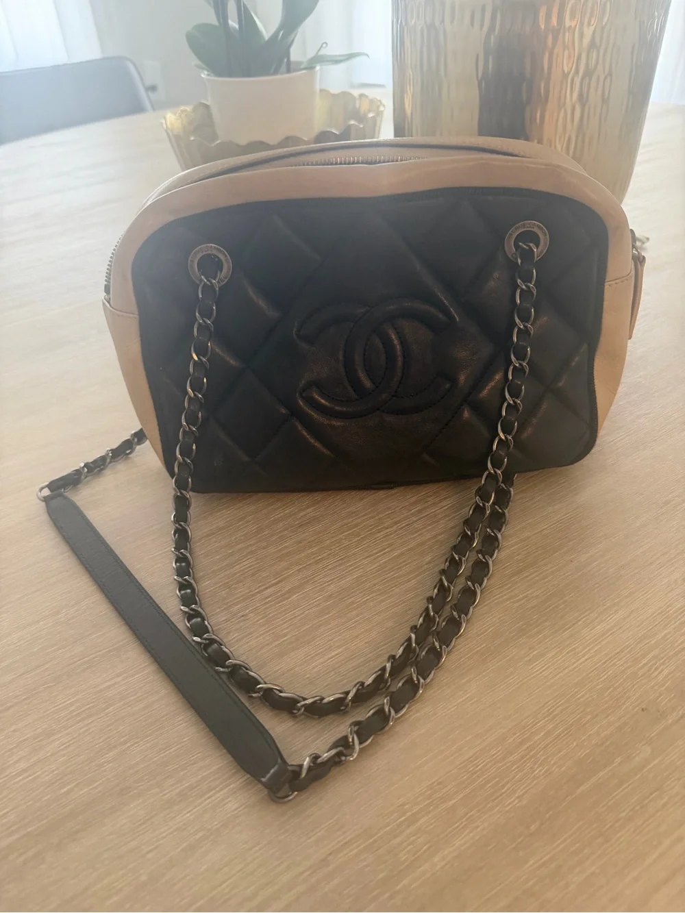 CHANEL elegant vintage